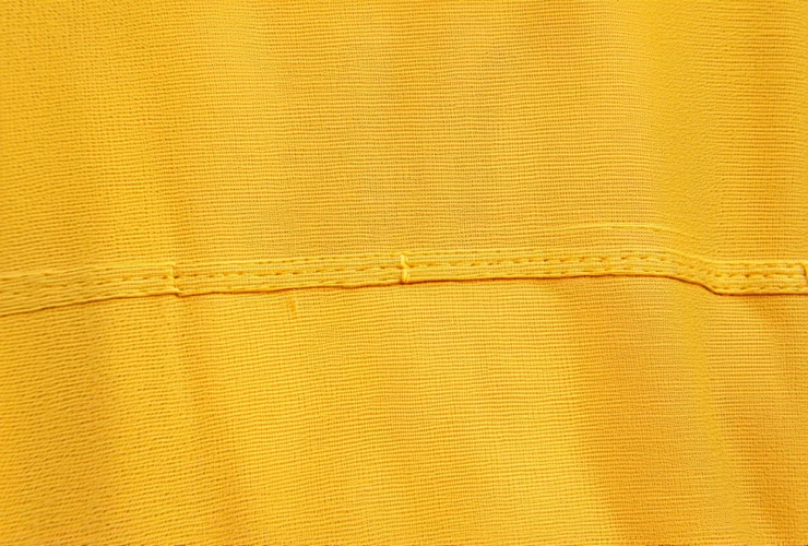 Cadmium dans les vêtements : quels tissus et teintures éviter ?