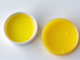 Emballages réutilisables : cire d’abeille vs silicone