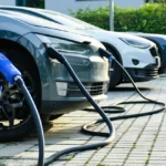 Fin des voitures thermiques : électrique ou hybride, comment bien faire votre choix